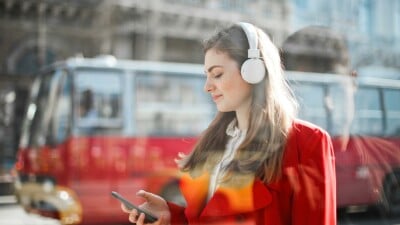 Transform 15 Minutes into Personal Growth with This Summary App