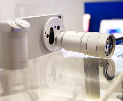 Vivo X300 Ultra Debuts in China, Surpasses Samsung Galaxy S26 Ultra