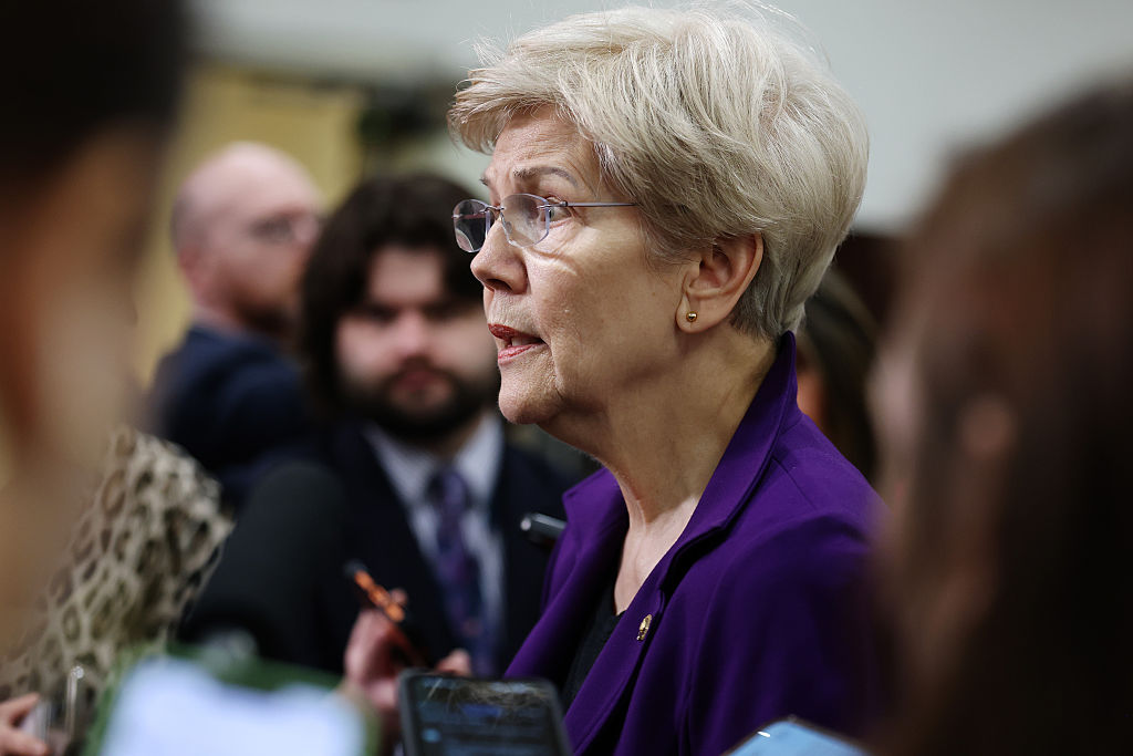 Warren Challenges Pentagon on Granting xAI Access to Classified Networks