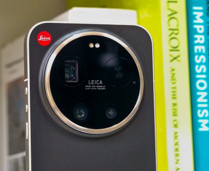 Xiaomi Prioritizes Camera Hardware Over Google's and Samsung's Approach