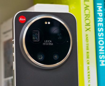 Xiaomi Prioritizes Camera Hardware Over Google's and Samsung's Approach