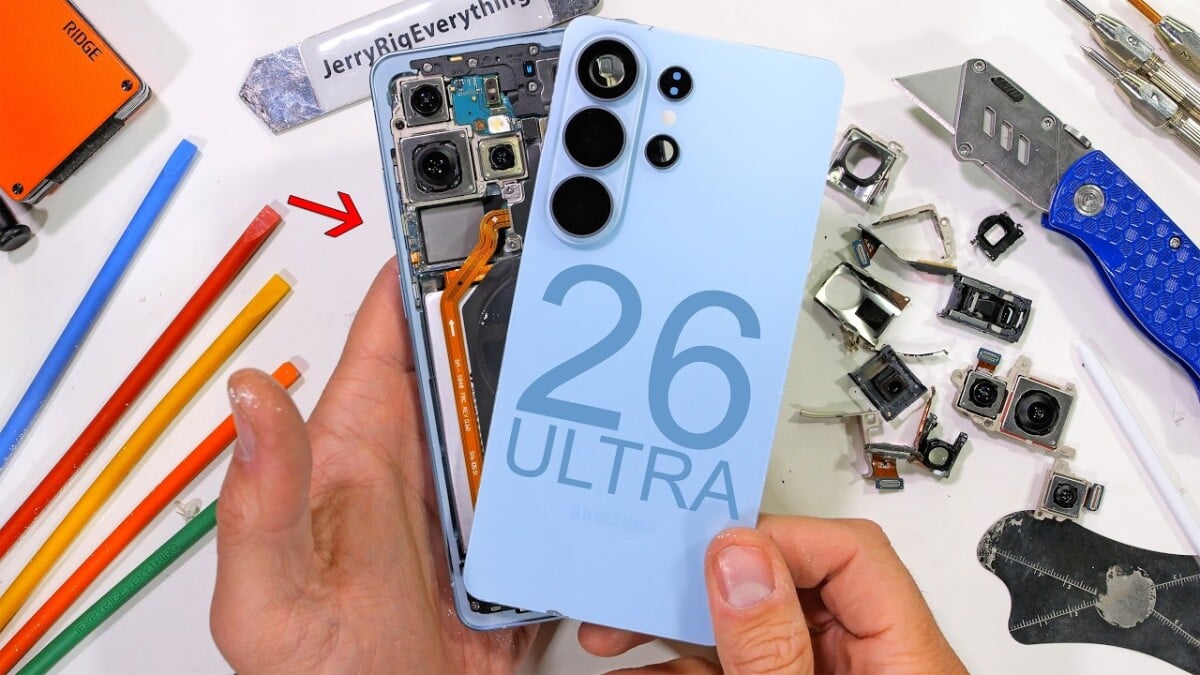 YouTuber Dissects Samsung Galaxy S26 Ultra: Discoveries Revealed