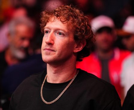 Zuckerberg Offers Assistance with DOGE via Text to Musk