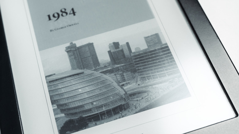 11 Cutting-Edge E-Ink Gadgets Beyond the Amazon Kindle