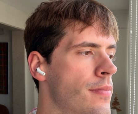 5 Creative Functions of AirPods Apart from Audio Playback