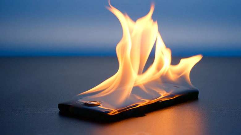 Aged Smartphones Could Present Concealed Fire Hazards