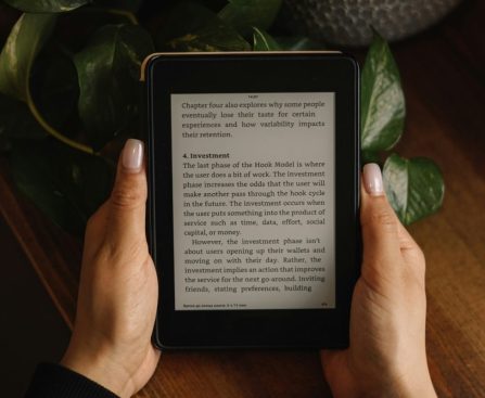 Amazon Reveals That 13 Kindle Devices Will Soon Be Unable to Support New Book Downloads