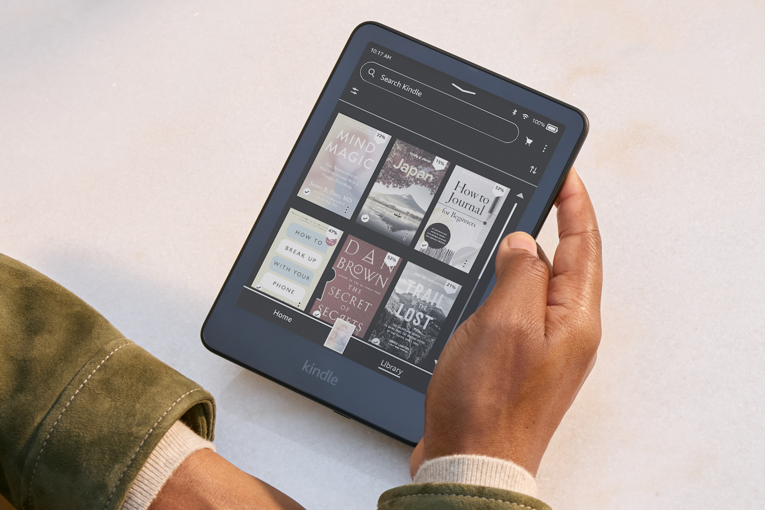 Amazon's color screen Kindles are finally getting a system-wide dark mode