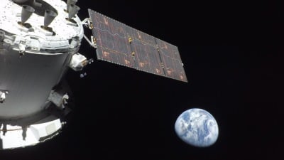 Artemis II Astronauts Face Critical Moment in the Dead of Night