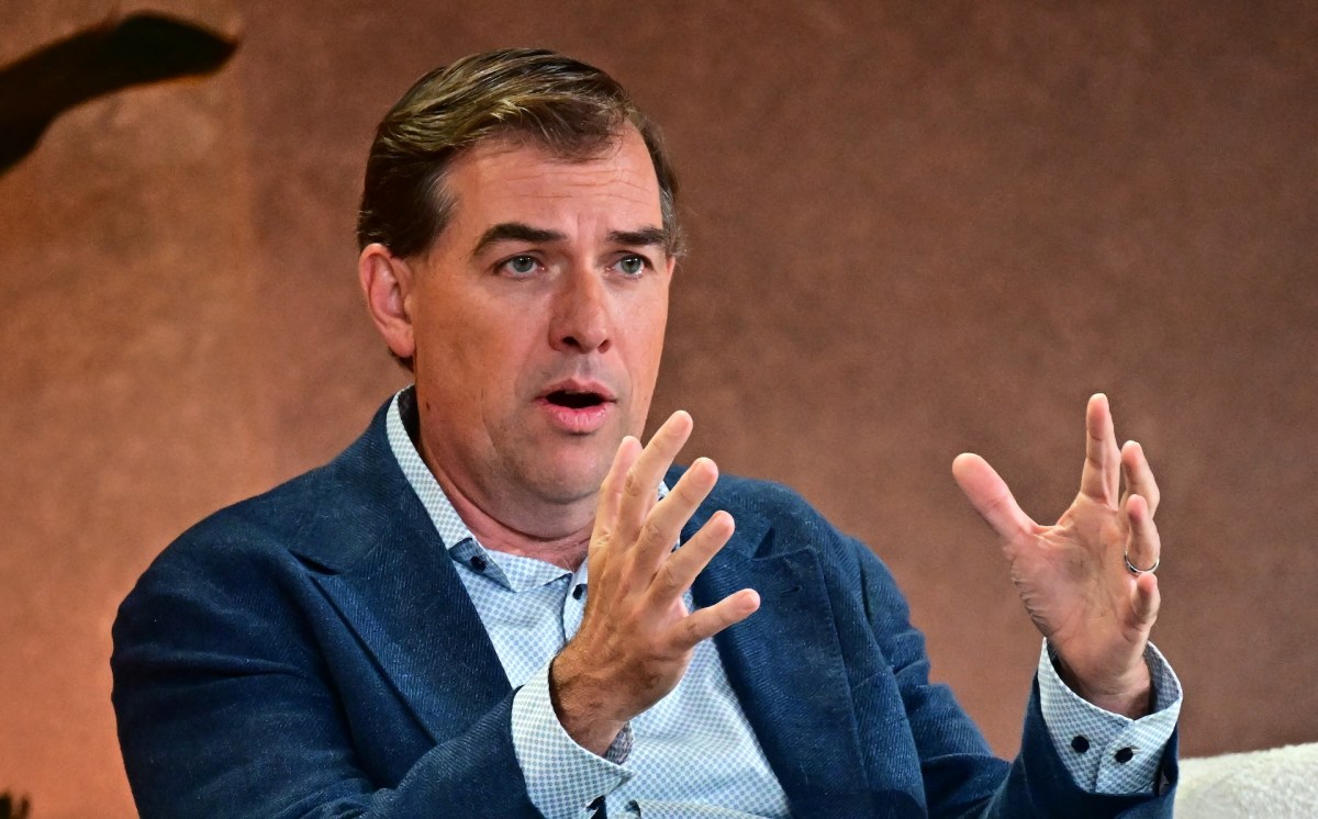 AWS Boss Justifies Billion-Dollar Investments in Both Anthropic and OpenAI as Acceptable Conflict