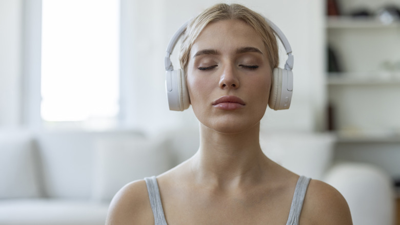 Causes of Headaches While Wearing Noise Cancelling Headphones