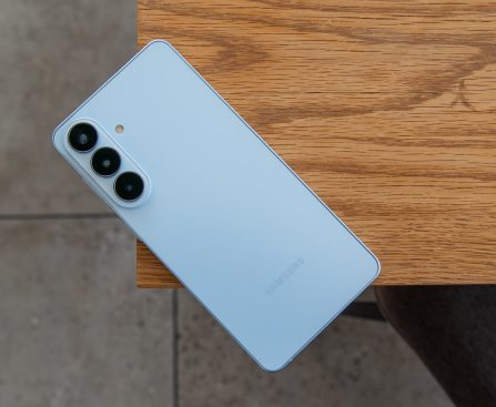 Certain Galaxy S27 variants might not get the UFS 5.0 storage enhancement next year.