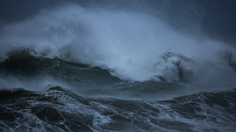 China Builds a Massive Floating Island for Comprehensive Deep Sea Study in Any Weather