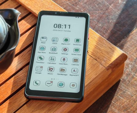 Company Launches New E Ink Smartphone Fueled by Android