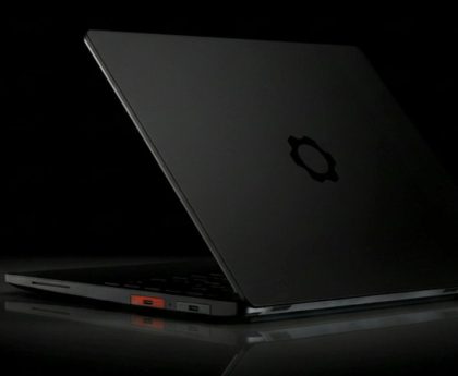 "Comparative Evaluation of the MacBook Pro for Linux Users: Pros and Cons Relative to the Apple Ecosystem"