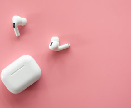 Comprehending the Orange Light Indicator on Your AirPods Case