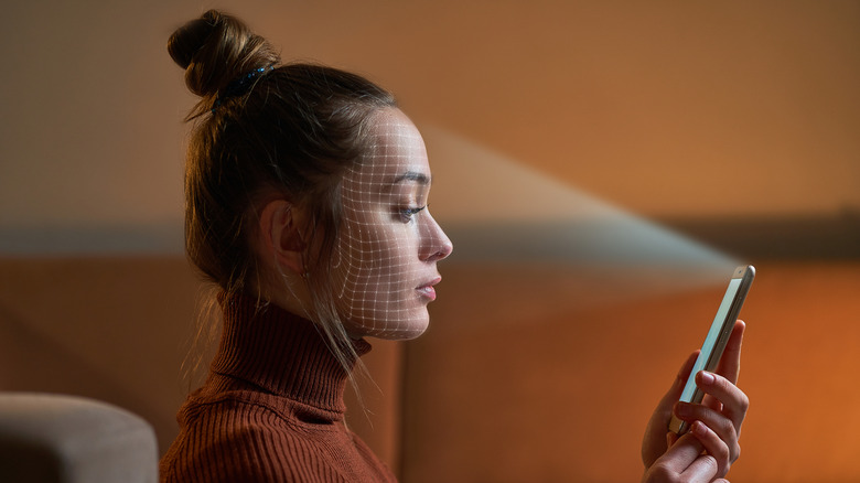 Contrasting Face ID and Fingerprint: Assessing Mobile Security Alternatives