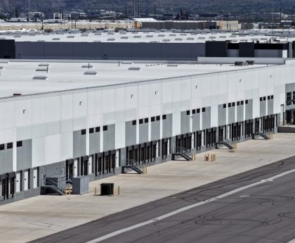 Democrats Advocate for Prohibition on ICE Using Warehouses as Detention Centers