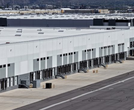 Democrats Advocate for Prohibition on ICE Using Warehouses as Detention Centers