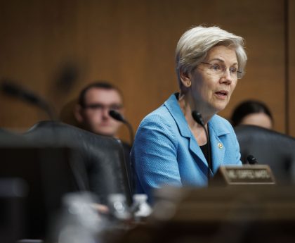Elizabeth Warren Warns: AI Failure Might Trigger Next Financial Crisis