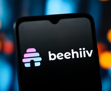 Exclusive: Beehiiv Expands into Podcasting, Targets Patreon
