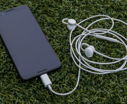 Four Functions of Your Google Pixel's USB-C Port Aside from Charging