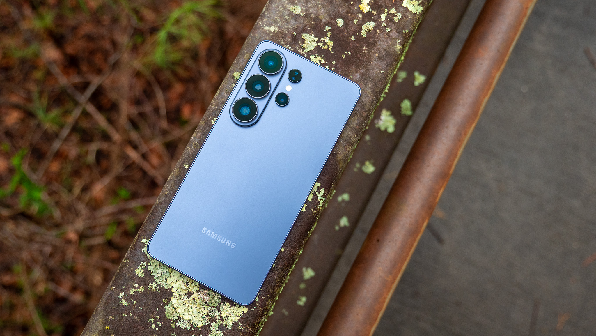 Galaxy S26 Gets April Security Update, Elicits Mixed Responses