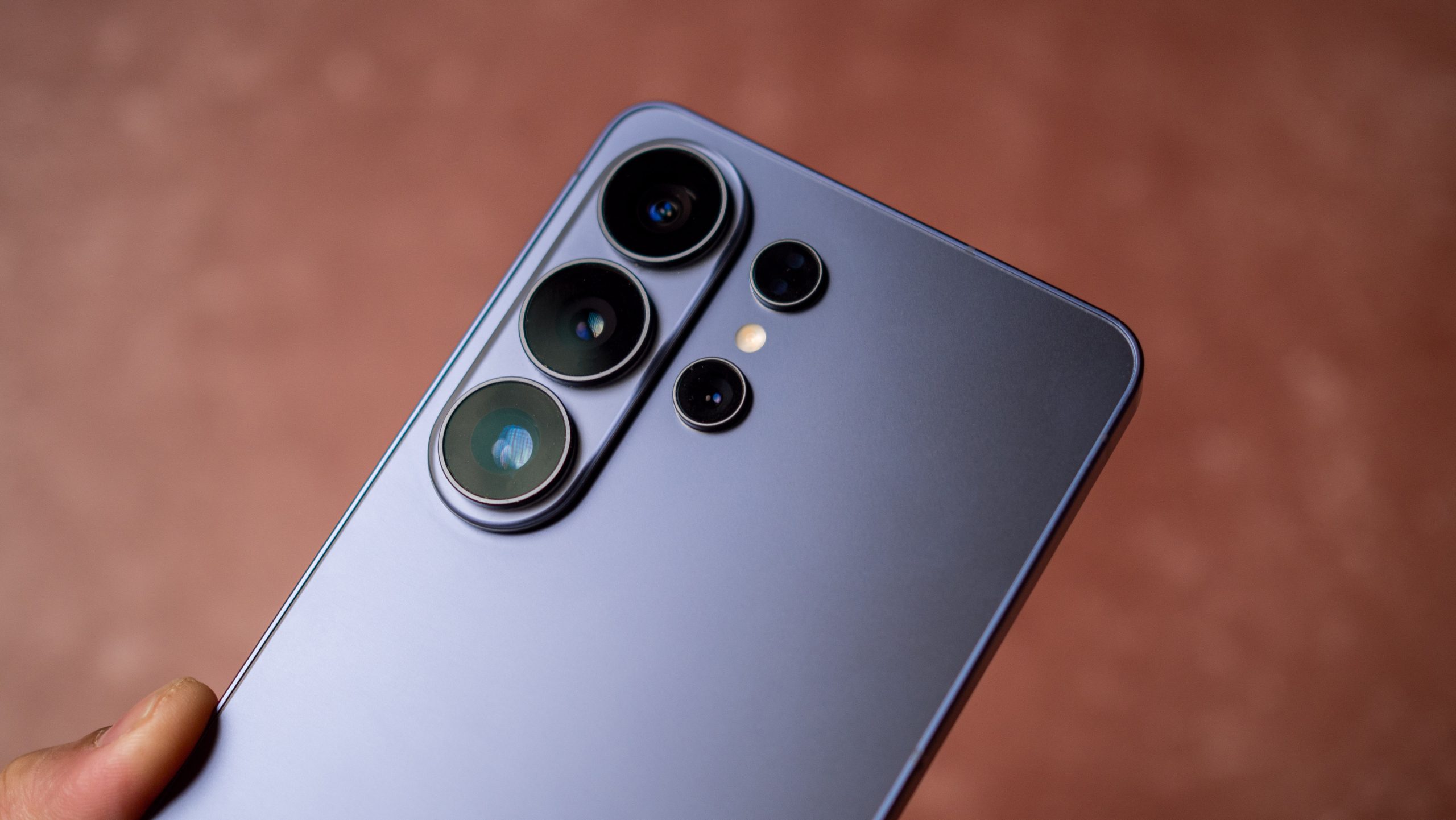 Galaxy S27 Ultra Might Redesign Camera by Removing Additional Telephoto Lens