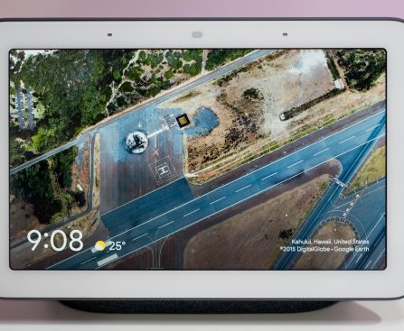 Google's Nest Hub Faces Time Display Problems, Leading to User Confusion