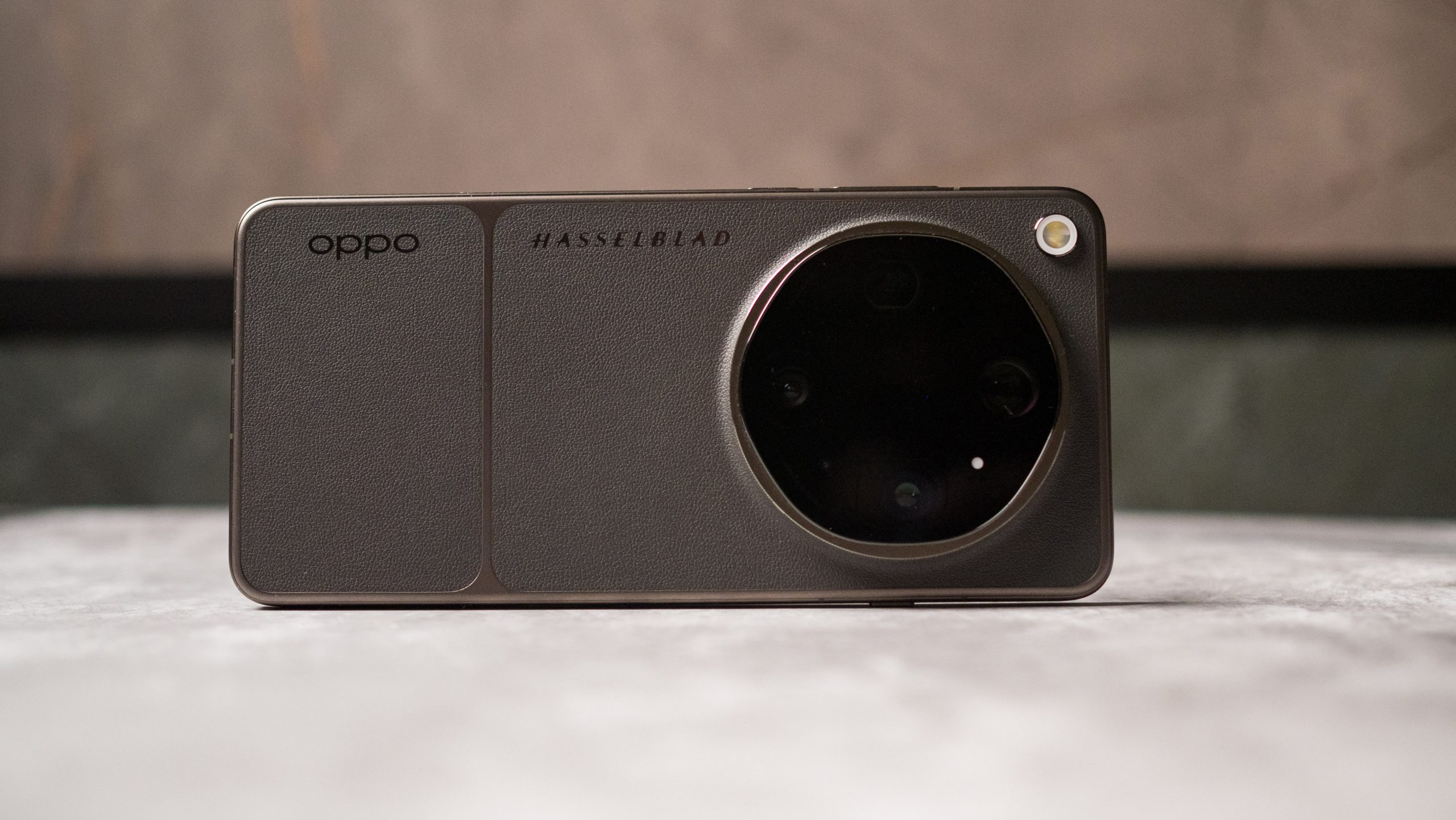 Hands-On Evaluation: OPPO Find X9 Ultra - Possible Camera Device of 2026