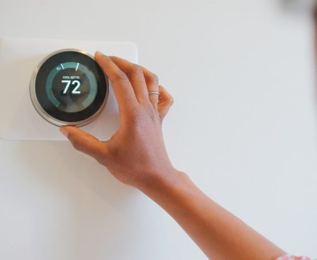 How a Clever Thermostat Reduces Your Expenses and Its Constraints