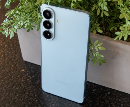 How I Scored a Complimentary Samsung Phone, Smartwatch, and $100 Gift Card at Verizon: A Detailed Tutorial