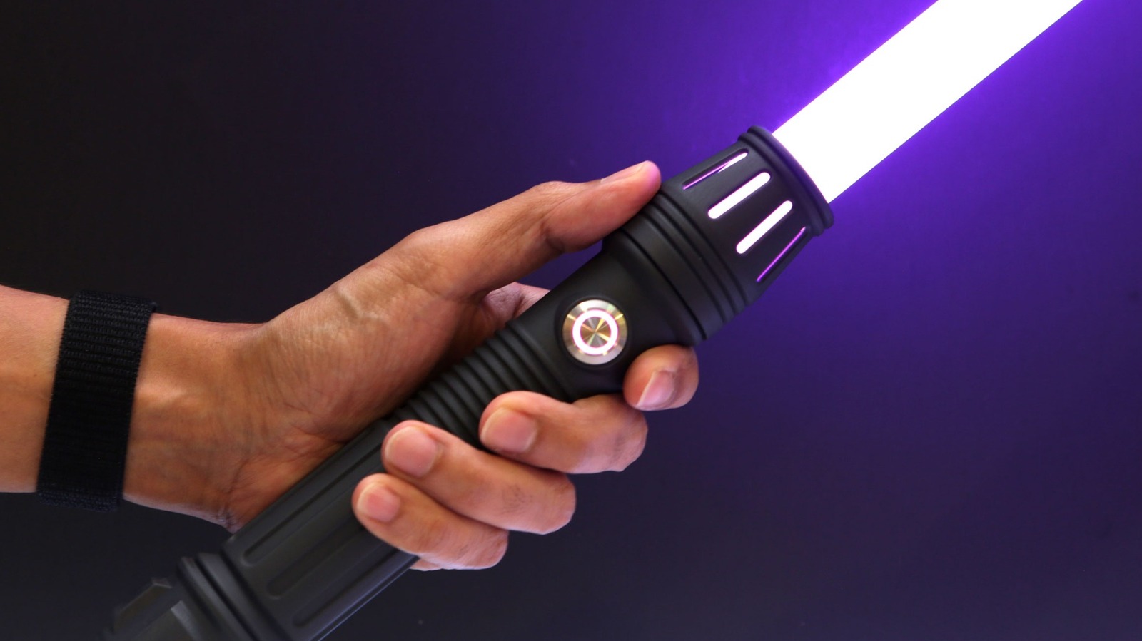 How to Create a Star Wars Lightsaber with a Raspberry Pi