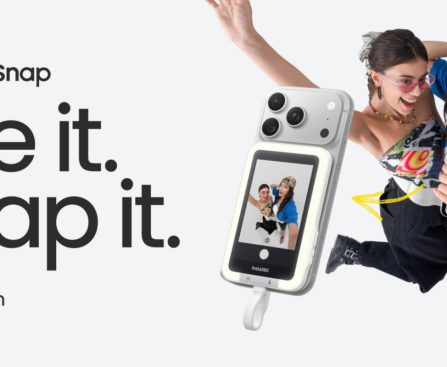 Insta360 Unveils New Snap Monitor Showcasing Rear iPhone Display Technology