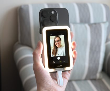 Insta360’s Snap: A Tiny Magnetic Phone Screen for Rear-Camera Selfies
