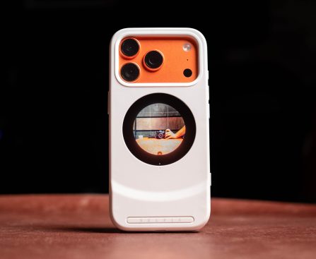 iPhone 17 Pro Selfie Case Featuring MicroSD Slot Transforms Photography