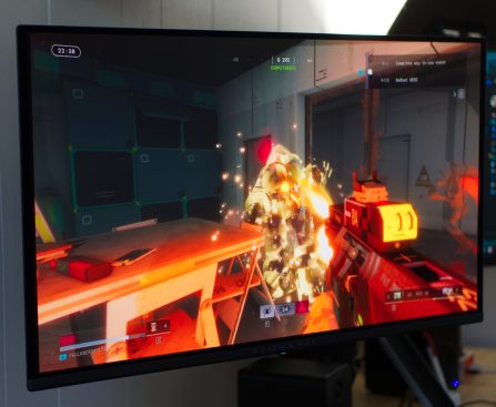 It's amazing how good Alienware's $350 OLED monitor is