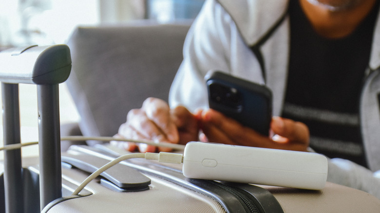 Japan Enacts Prohibition on Portable Power Banks on Flights: Explanations Provided