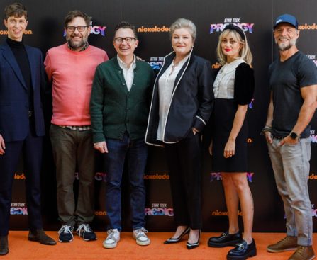 Kate Mulgrew Critiques Star Trek for Overlooking Chance to Creatively Investigate the Prime Directive