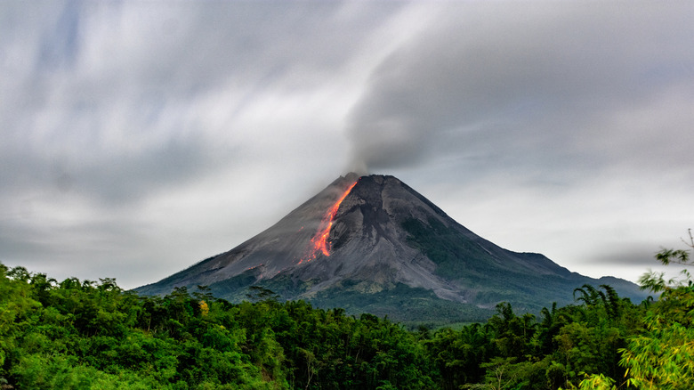 Novel Signal Discovery Transforms Predictions of Volcano Eruptions