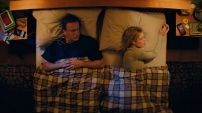 Over Your Dead Body Review: Samara Weaving and Jason Segel Clash in a Comically Awful Romance