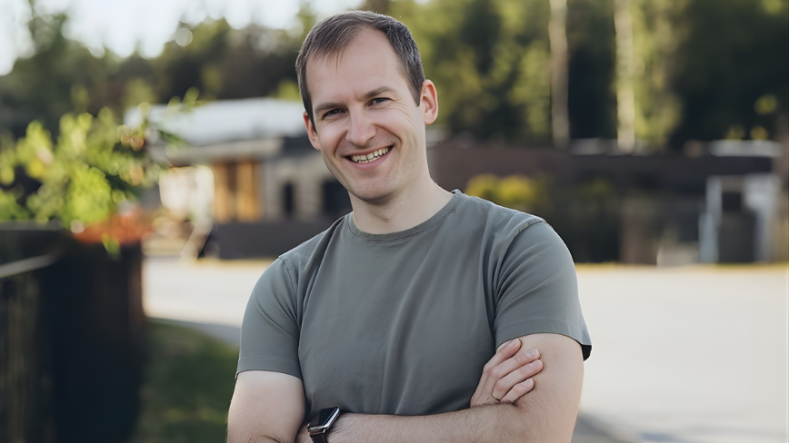 Pickmybrain raises $2.1M pre-seed to enable experts to monetize their knowledge through AI "Digital Brains"