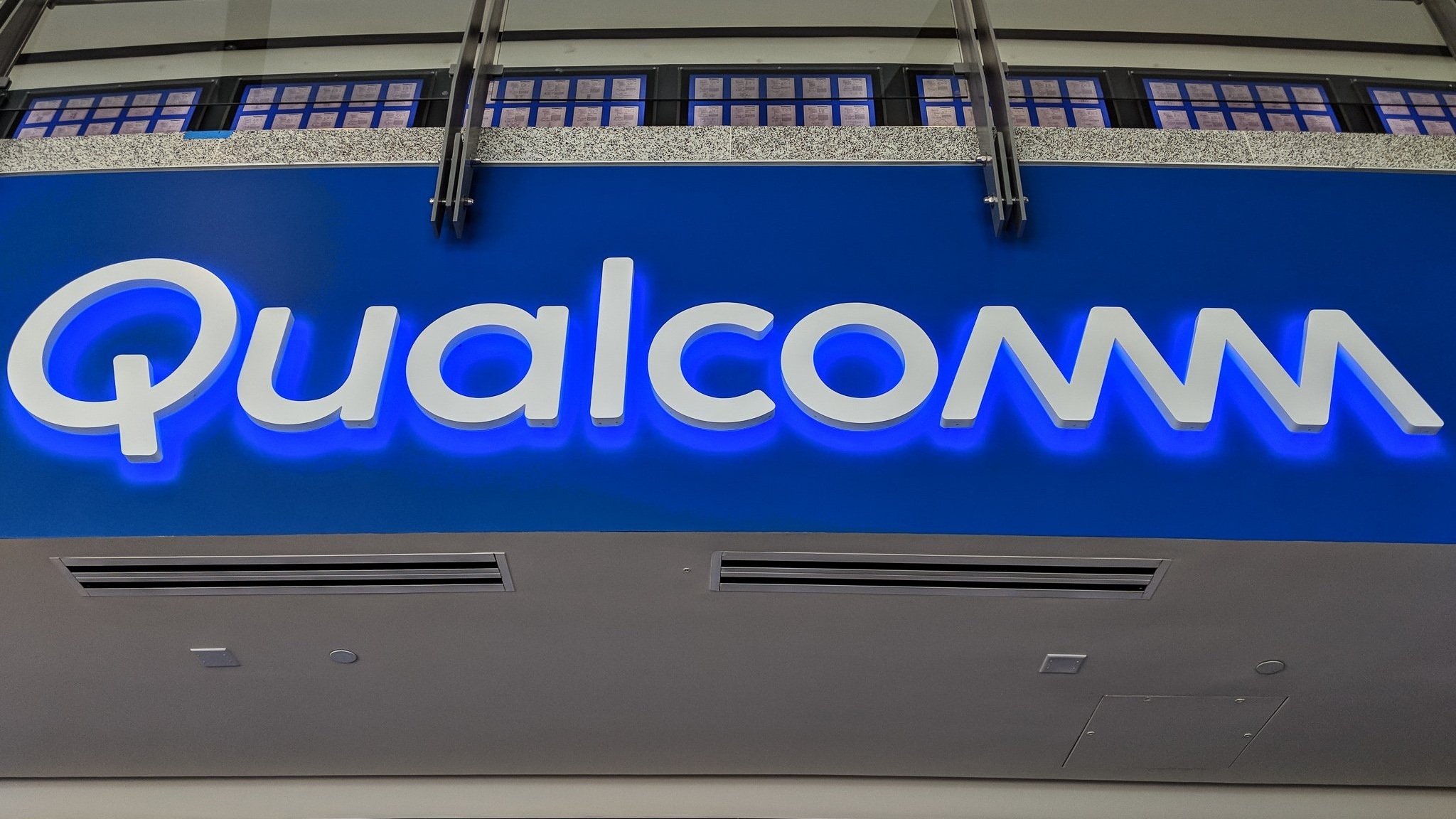 Qualcomm's FY Q2 2026 Financial Results Highlight Mobile Sector Difficulties Due to Memory Shortage