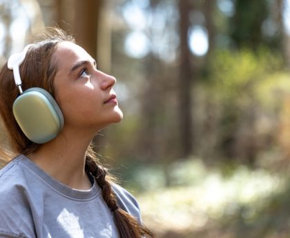 Reasons to Think Twice About Using Headphones Outdoors