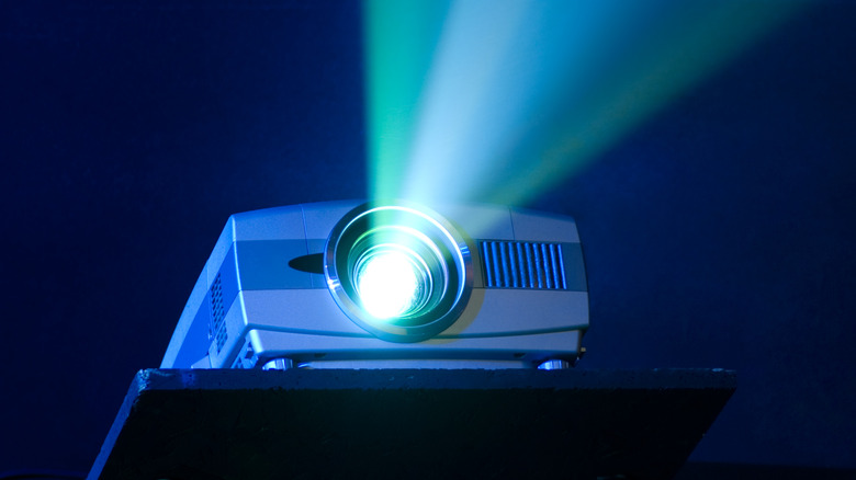 Reasons Why Inexpensive Projectors Frequently Fail to Meet Expectations: Essential Explanations