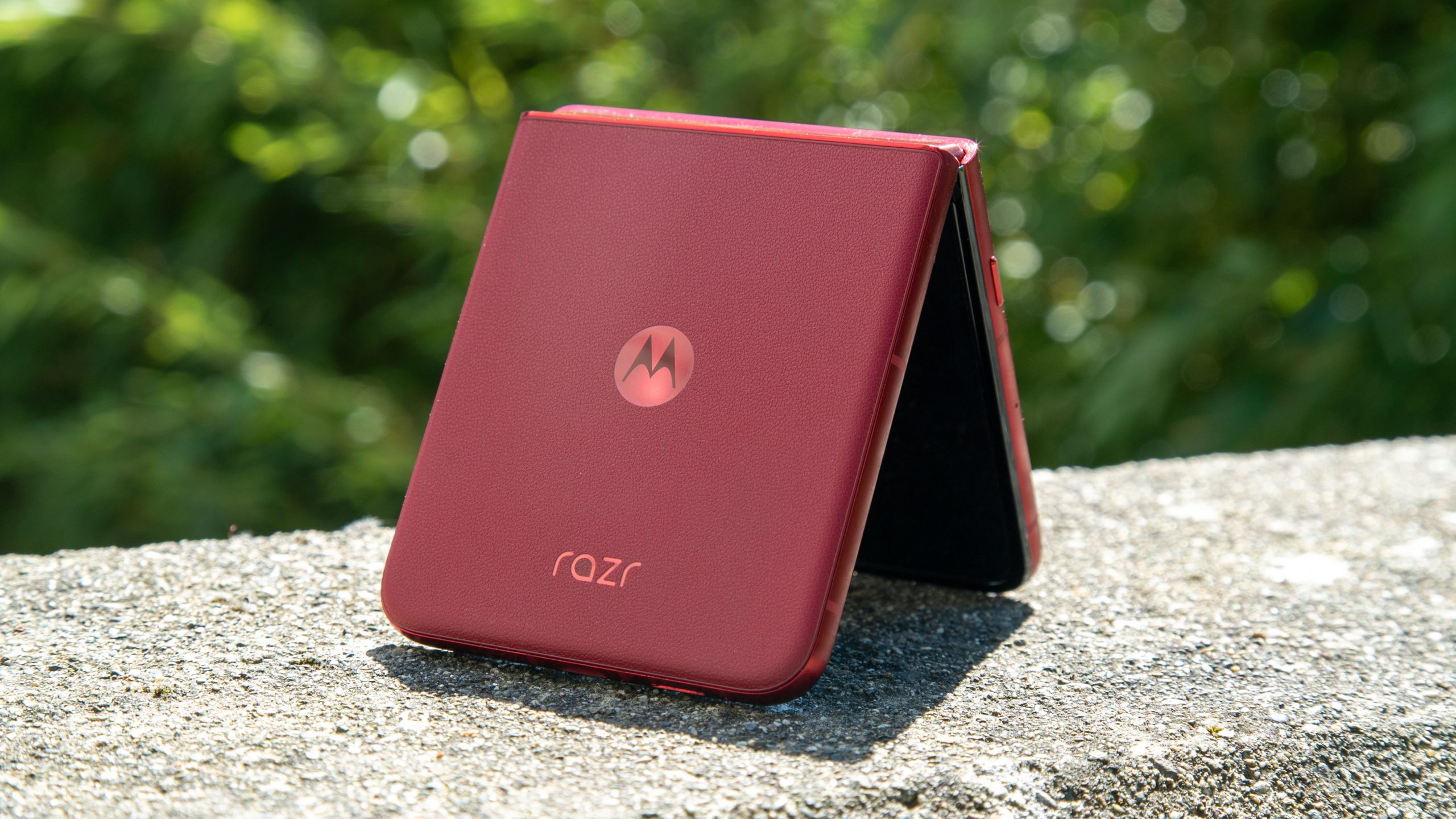 Rumors Indicate Textured Options for Every Moto Razr 2026 Hue