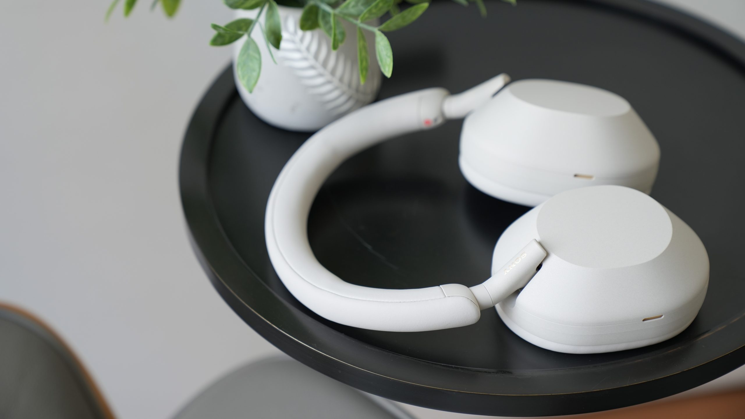 Sony WH-1000XM5 Headphones Offered at 39% Off for a Duration of Seven Hours