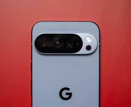 Speculation Indicates Google's 'Pixel Glow' Will Include AI Integration
