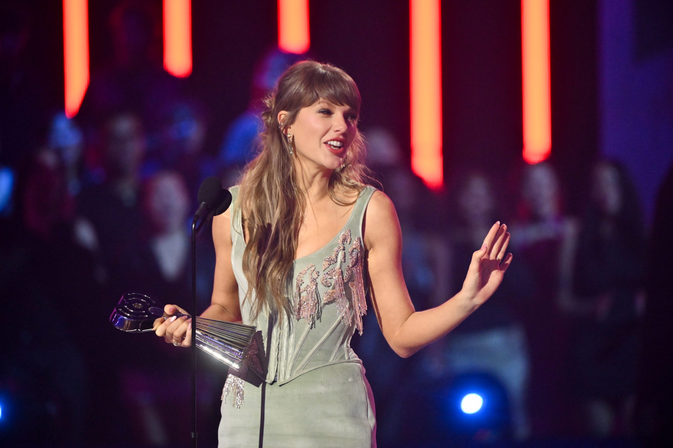 Taylor Swift Deepfakes Used in TikTok Scams