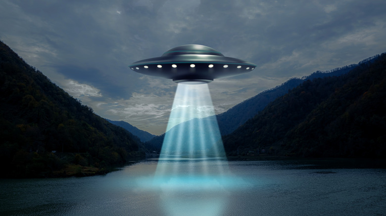The Pentagon Misses Deadline for Release of UFO Footage: Essential Information